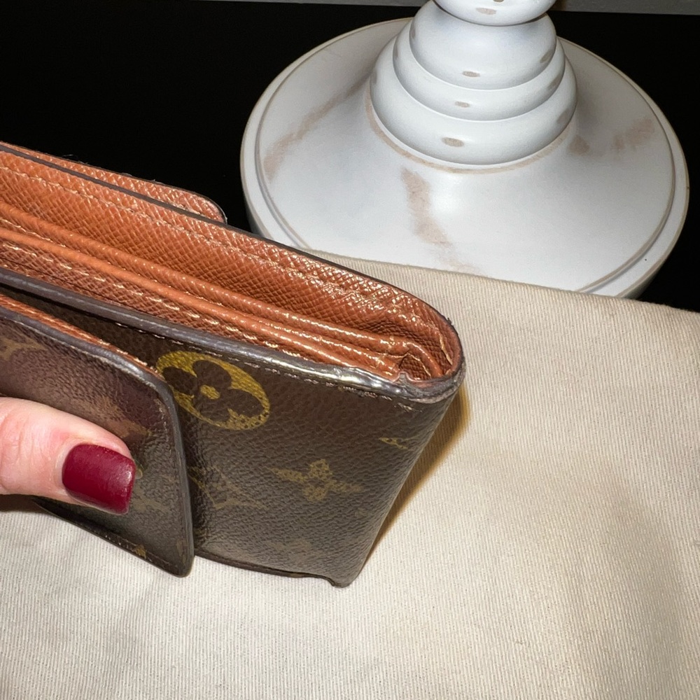LV Wallet Authentic - Picture 11 of 11